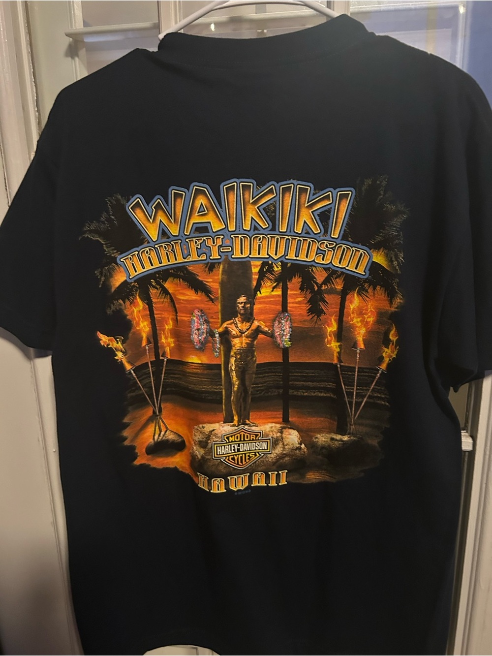 Harley-Davidson Black Tee with Waikiki Chest Logo - Picture 2 of 3